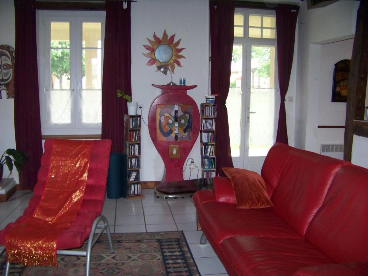 Grande Maison Atypique Le Burgaud Esterno foto